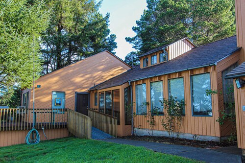Accessible Ocean View Home with Fenced Yard - Dog Friendly