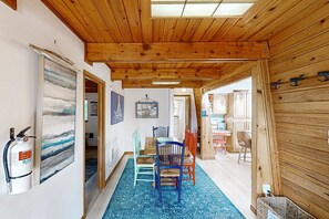 Dining - Lovely dog-friendly home with firepit - walk to the beach & downtown (MCA #329) (Manzanita)