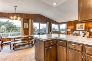 Interior - Spacious House with Entertainment Options & Very Close Beach Access (Seaside)