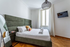 2 bedrooms, iron/ironing board - iFlat | Stylish Crispi 20 Exclusive Apartment (Rome)