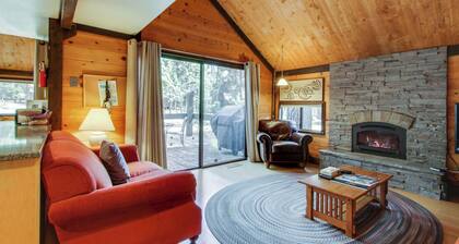 Sleek home with private hot tub & SHARC access - dog-friendly