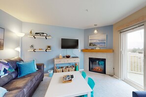 TV, fireplace, DVD player