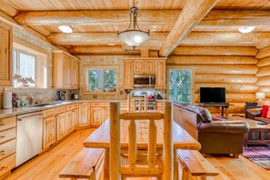Fridge, microwave, oven, stovetop - Lodge with Two Decks & Great Location Close to Lake and Skiing (Government Camp)
