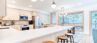 Bright & modern dog-friendly getaway w/ private balcony, gas grill, & free WiFi