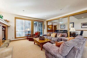 TV, fireplace, offices