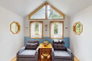 Interior - Charming cottage near Whaleshead Beach, 4-person private hot tub, deck, & grill (Brookings)
