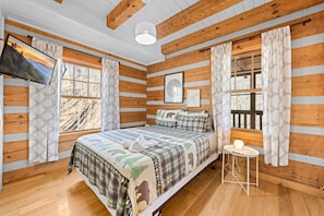 3 bedrooms, iron/ironing board, bed sheets - 3BR Cabin w/ Hot Tub & Arcade | Dollywood Nearby! (Sevierville)