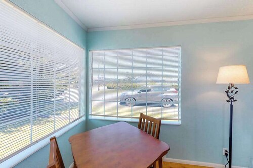 Charming, dog-friendly house with Wifi & W&D - near the river