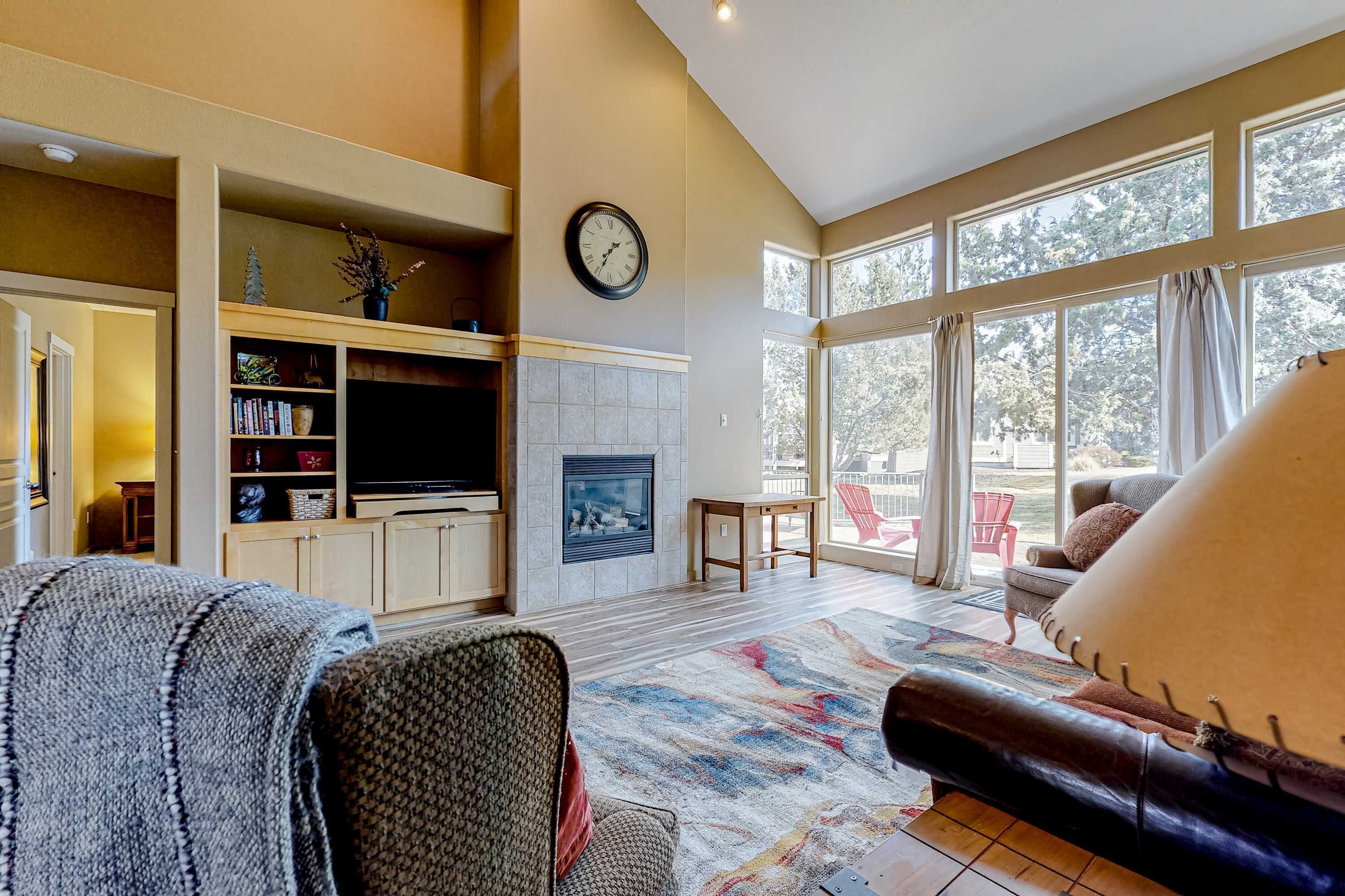 TV, fireplace, DVD player, offices