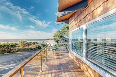 Sunny Home with Beautiful Ocean Views, WiFi, & Private Hot Tub