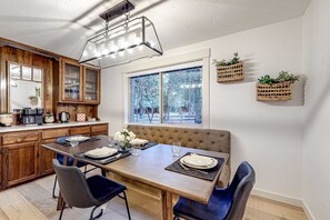 Dining - Family-Friendly Home with Fireplaces, Firepit, Gas Grill, Free WiFi, Central AC (Sisters)