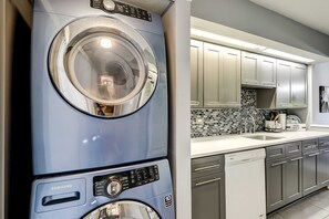 Interior - Two-story villa with 3 pools, tennis & bikes - walk to Coligny Plaza & beach (Hilton Head)