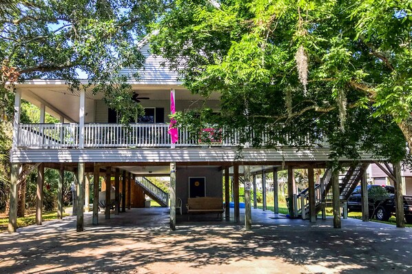 Exterior - Just Trippin' (Edisto Beach)