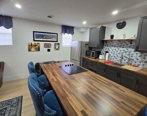 冰箱、微波炉、炉灶、茶具/咖啡用具