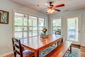 Dining - Home on fishing creek w/ private dock & boat ramp, WiFi & air conditioning (Edisto Island)
