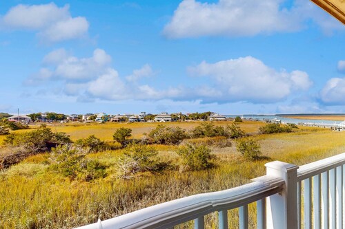 Second-Floor Condo w/Private Covered Balcony, Views, Free WiFi, and Shared Pool