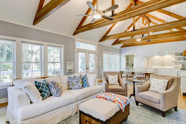 TV, offices - Junglelow (Edisto Beach)