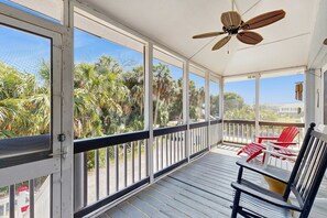 Property grounds - Newly renovated lagoon-view home with screen porch & patio - short walk to beach (Edisto Beach)