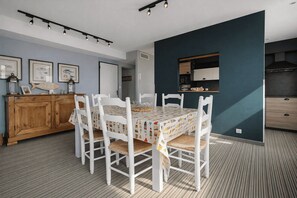 Dining - Peaceful stay with spa in Andernos-les-Bains (Andernos-les-Bains)