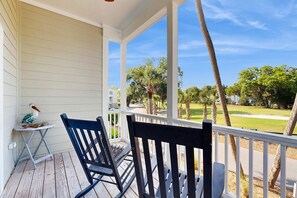 Terrace/patio - Plantation Villa 17 (Edisto Beach)