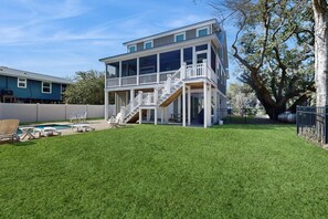 Exterior - Sun-Filled House Close to Beach w/Private Pool, WiFi, Central AC, & Washer/Dryer (Edisto Beach)