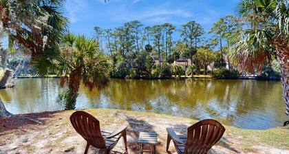 Beautiful home with natural light, lagoon views - Community Hot tub & Pool