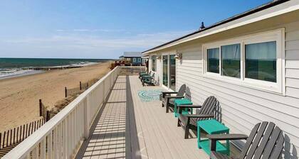 Dog-Friendly Home Right On Beach w/ Private Washer/Dryer & Free WiFi