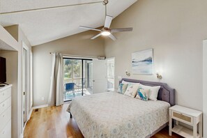 WiFi, bed sheets - Scenic Home with Plantation Golf Course and lagoon views (Edisto Beach)
