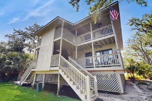 Exterior - Edisto condo with close proximity to beach & restaurants (Edisto Beach)