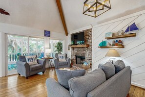 TV, DVD player, offices - Inviting Dog-Friendly Home w/Free WiFi, Private W/D, & Central A/C (Edisto Beach)