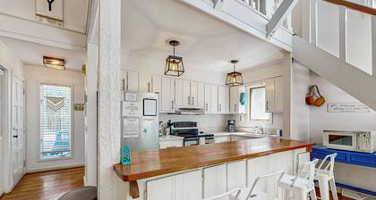 Inviting Dog-Friendly Home w/Free WiFi, Private W/D, & Central A/C