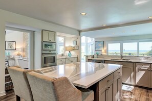 Fridge, microwave, oven, stovetop - Stunning Oceanfront Hideaway with Private Pool, Deck, and Yard - Dogs Welcome (Hilton Head)