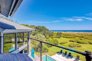 Property grounds - Stunning Oceanfront Hideaway with Private Pool, Deck, and Yard - Dogs Welcome (Hilton Head)