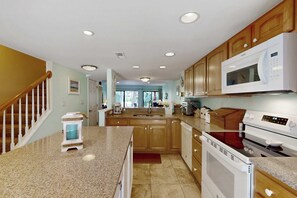Fridge, microwave, oven, stovetop - Sunlit Sea Escape with Al Fresco Dining, Loft, Grill, Shared Pool (Hilton Head)