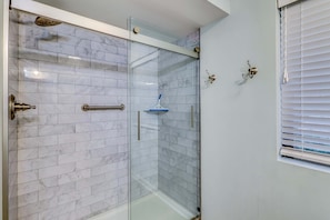 Shower, hair dryer, towels - Welcoming Condo with Lagoon Views, Deck, Shared Pool & Nearby Beach Access (Hilton Head)
