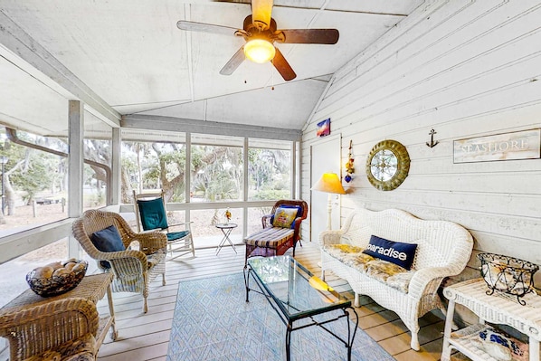 Interior - Updated, dog-friendly home with grill, W/D, screened porch, & central AC (Edisto Beach)