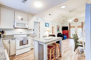 Fridge, microwave, oven, stovetop - Spacious Tropical Home w/ Patio, Free WiFi & Screened-In Porch (Edisto Beach)