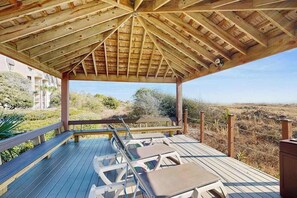 Property grounds - Family-Friendly Condo with Shared Pools, Hot Tub & Private Resort Beach (Hilton Head)