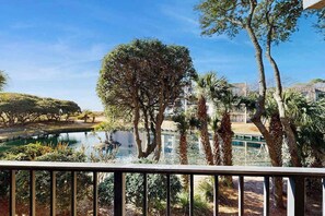 Property grounds - Family-Friendly Condo with Shared Pools, Hot Tub & Private Resort Beach (Hilton Head)
