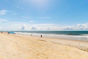 Beach nearby - Beautiful Home Right On the Beach w/ Private W/D, Free WiFi, & Patio (Edisto Beach)