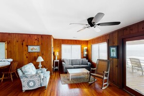 TV - Beautiful Home Right On the Beach w/ Private W/D, Free WiFi, & Patio (Edisto Beach)