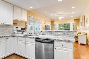 Fridge, microwave, oven, stovetop - Top-floor 3rd-row condo with balcony, AC, outdoor pool & beach access (Edisto Beach)