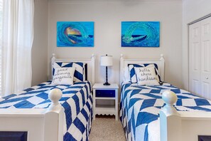 Iron/ironing board, WiFi, bed sheets - Dog-Friendly House Near Beach w/Private Washer/Dryer, Patio, AC (Edisto Beach)