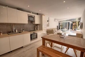 Private kitchen - COMFORT FIRST / BRAND NEW / SWIMMING POOL (Antibes)