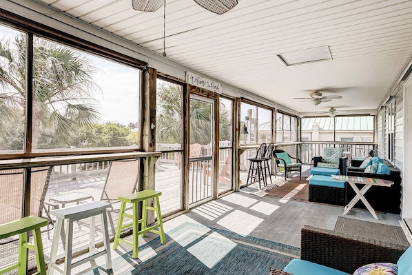 Interior - Bocation Time (Edisto Beach)