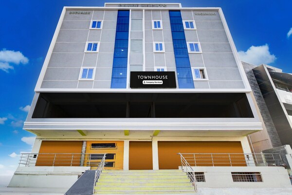 Suite Karmanghat Midtown - Hyderabad