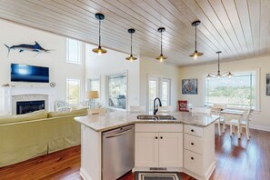 Interior - Coastal home- Marsh Views with open floor plan and stunning sunsets (Edisto Island)