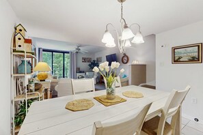 Interior - Airy, lagoon-view condo with pool, hot tub & tennis - walk to the beach (Hilton Head)