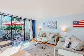 TV, offices - Beach access condo with deck, pool, washer/dryer, and AC - snowbird-friendly (Hilton Head)
