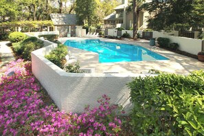 Pool - Cozy Hilton Head townhome with shared pools within a short distance of beaches (Hilton Head)